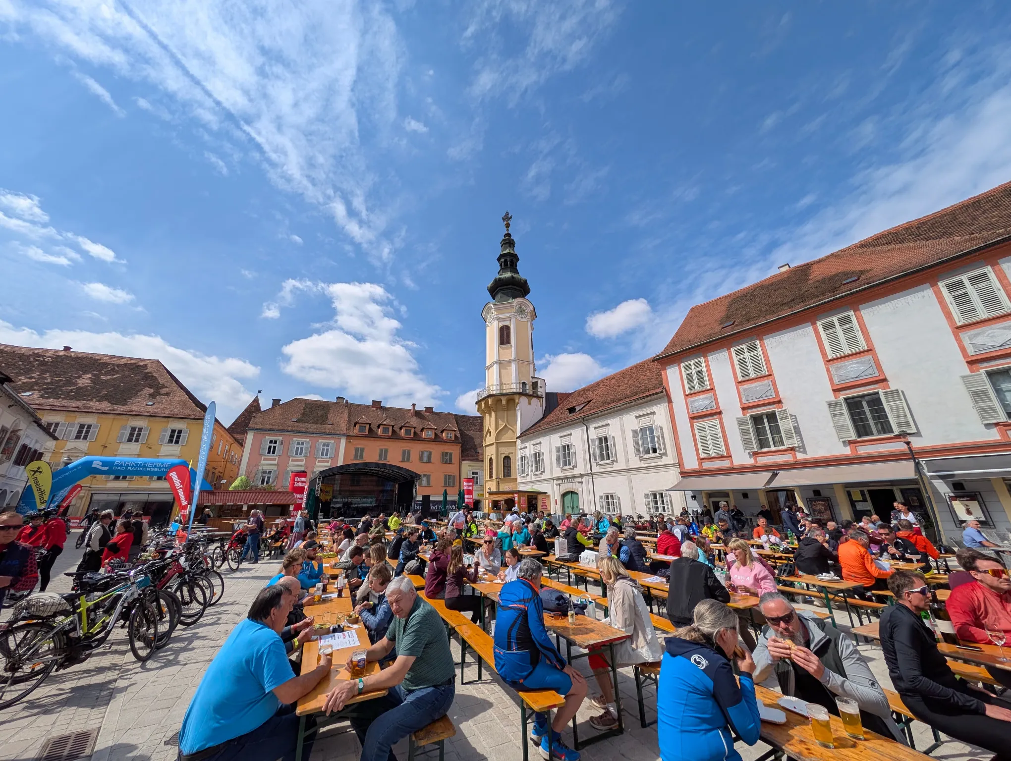 Anradeln am Hauptplatz von Bad Radkersburg